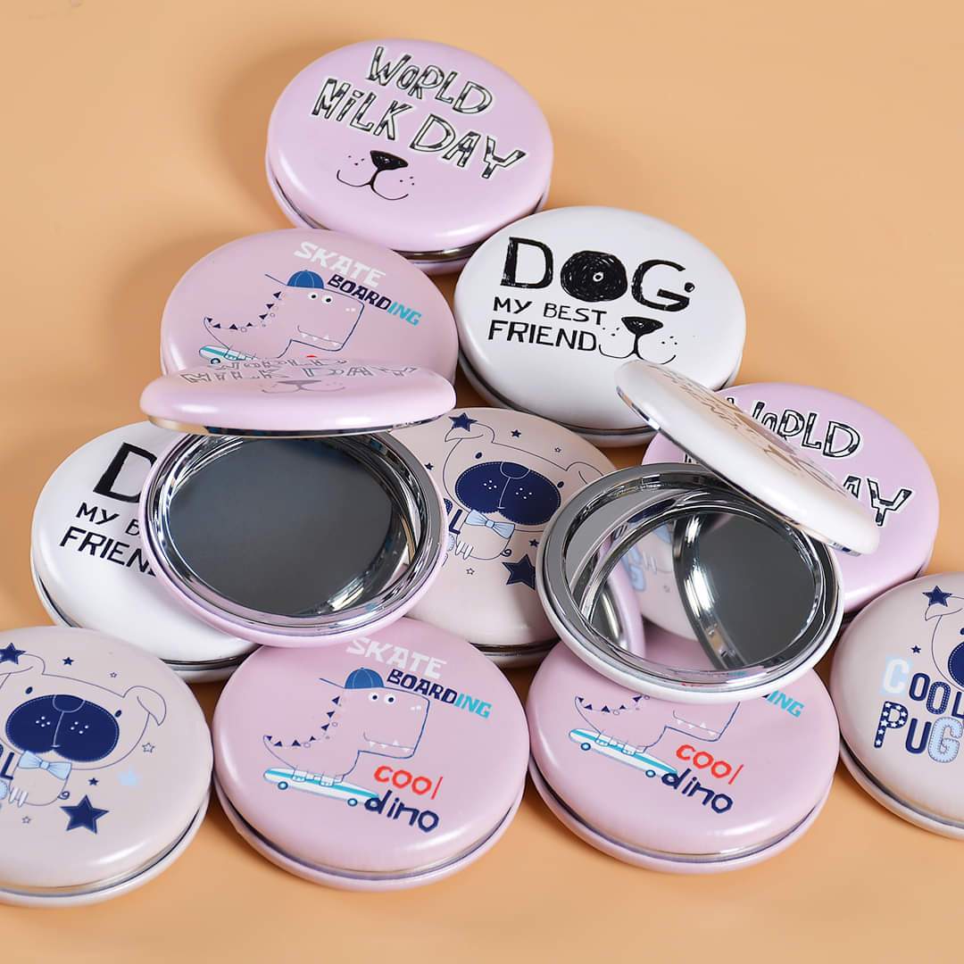 Puppy Design Folding Round Portable Pocket Mirror