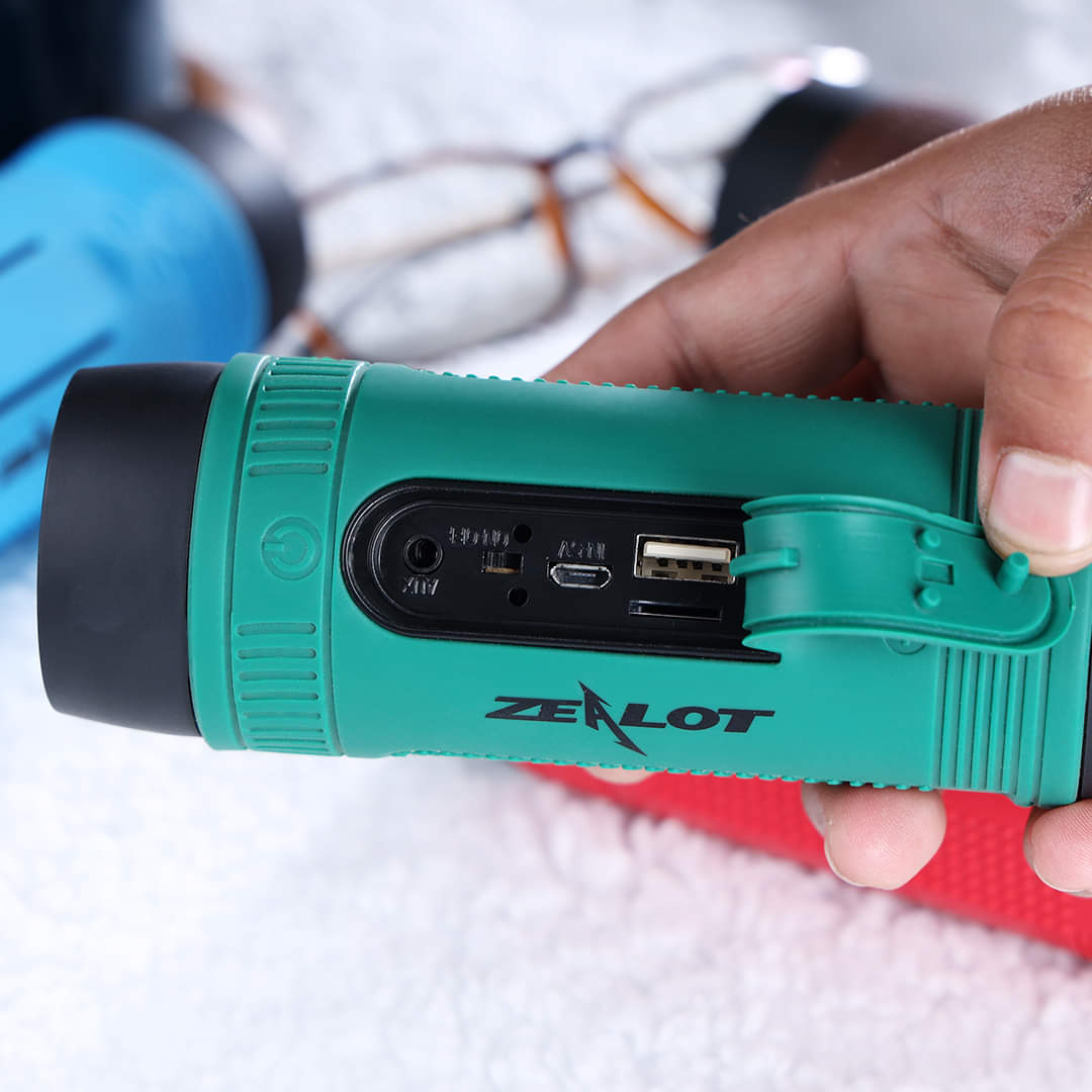 Zealot Portable Bluetooth Induced 4000 MAH Wireless Speaker+Led Light