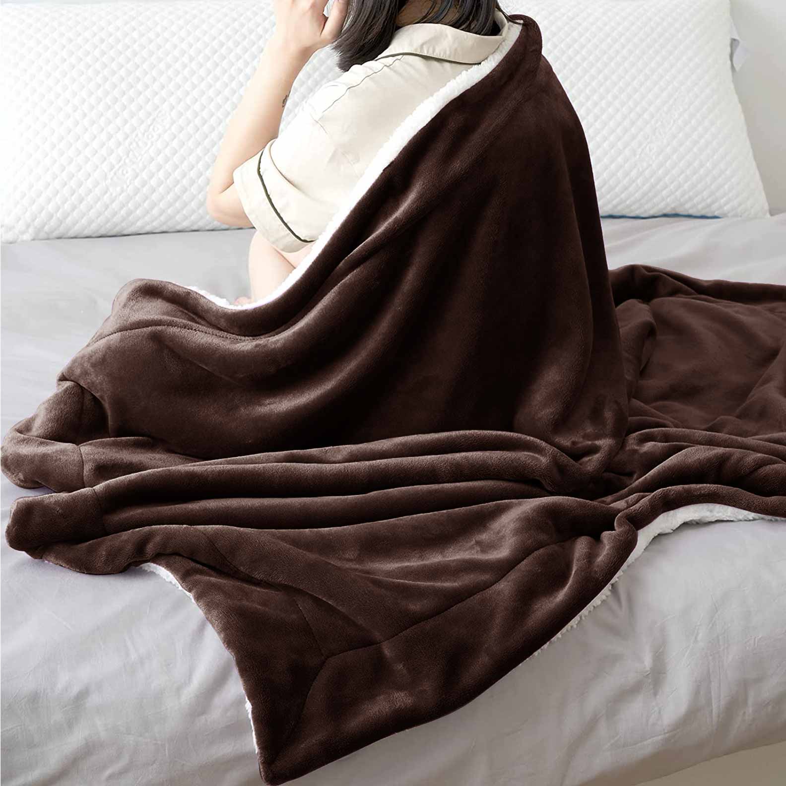 Ultra Soft Sherpa Throw Blanket - Brown