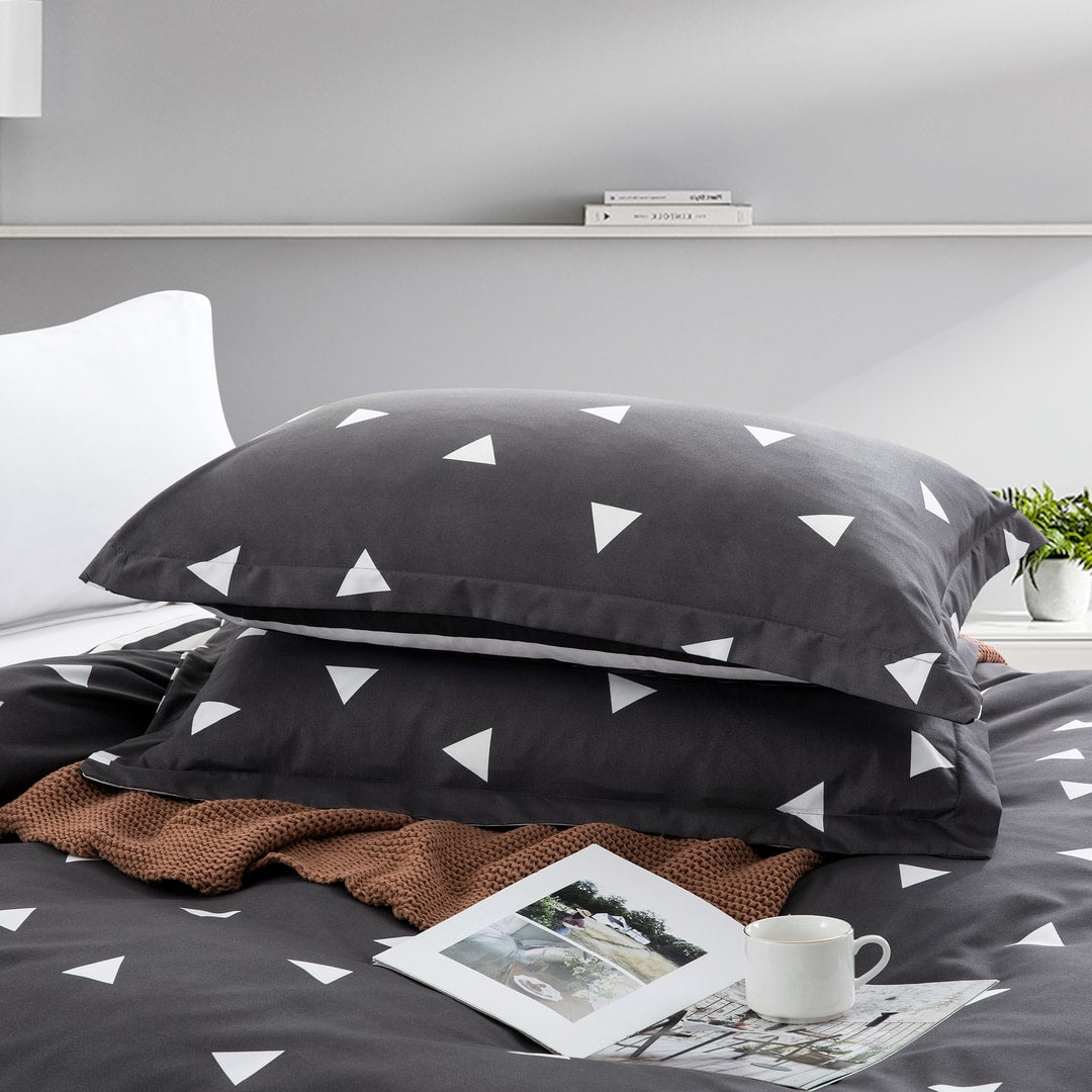 Microfiber Duvet Cover with Pillow Cases Grey Triangle Design