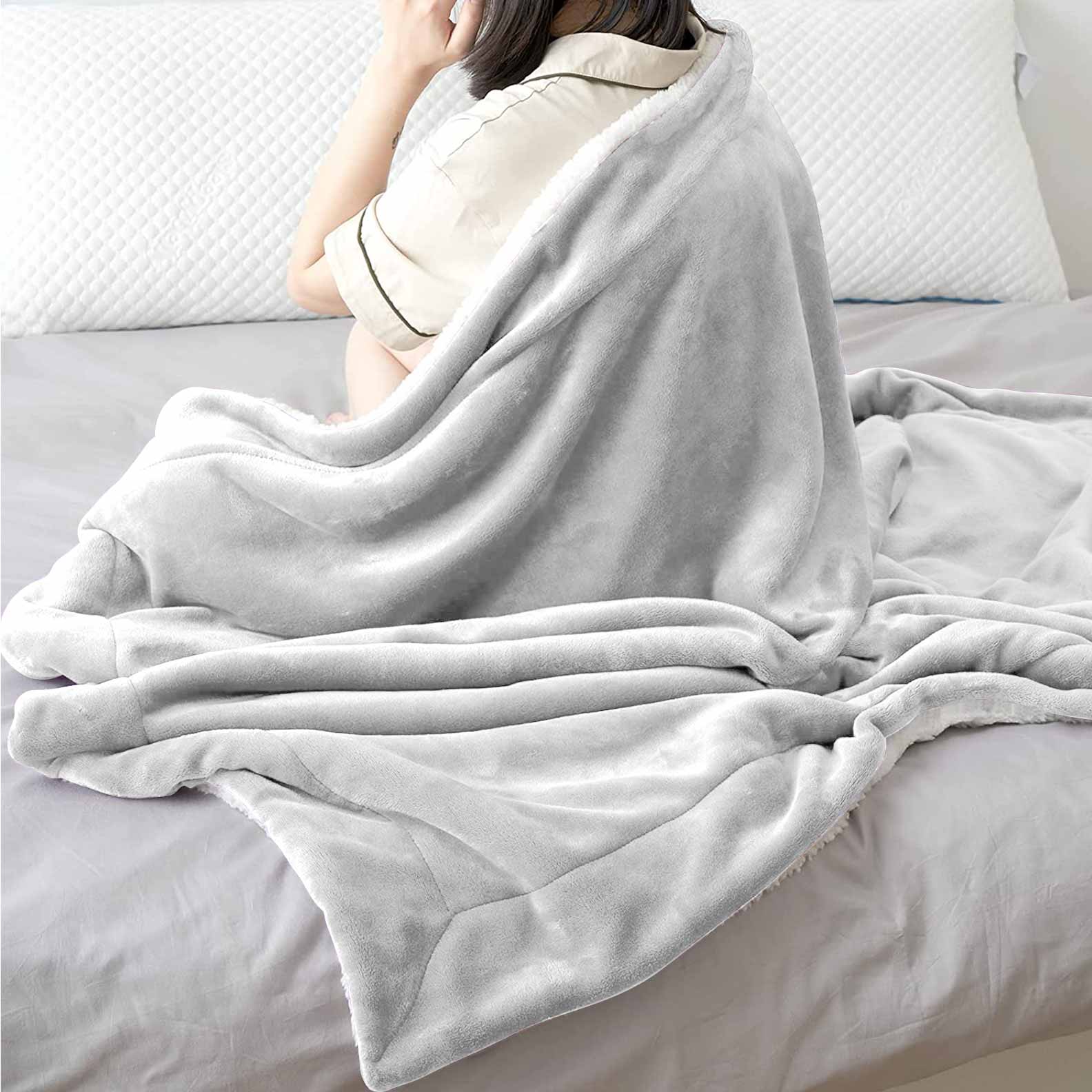 Ultra Soft Sherpa Throw Blanket - Silver