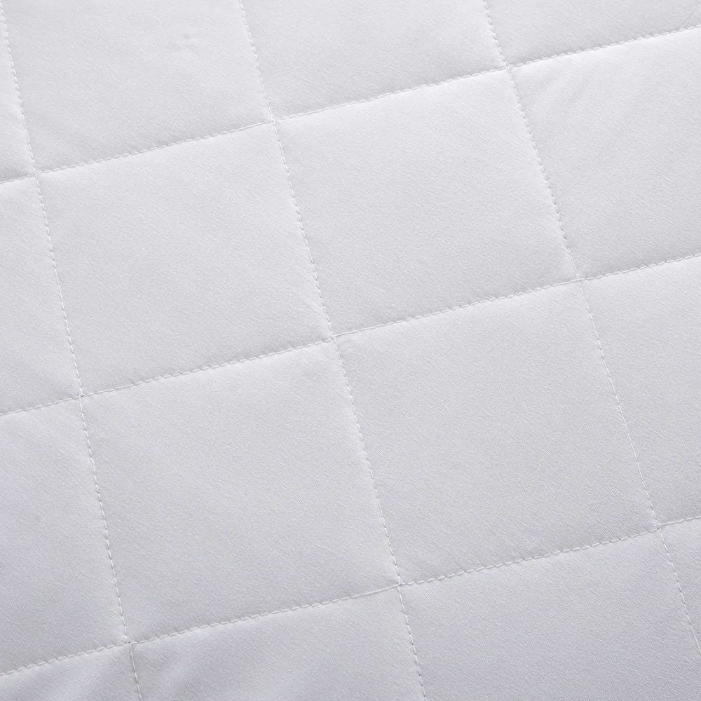 Microfiber Water Resistant Quilted Mattress Protector With Straps